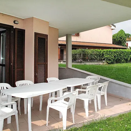 Res. Vigna Del Lago 126s Holiday home Dongo
