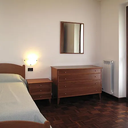 Holiday home Res. Vigna Del Lago 126s *